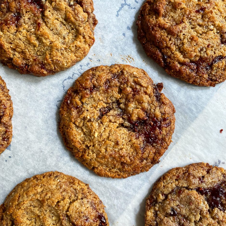 Healthy Chewy Peanut butter & jelly cookies (VG, GF)